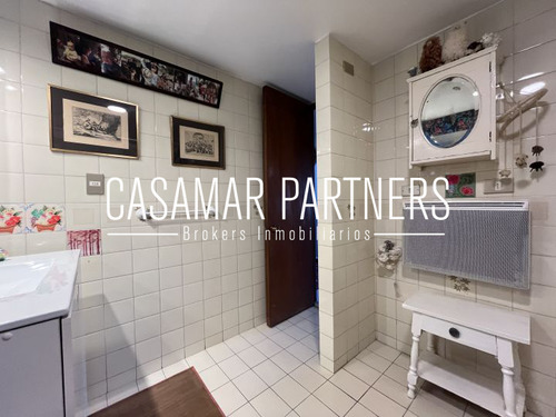 Preciosa Casa 3d + Servicios/ Luis Mattte Larraín