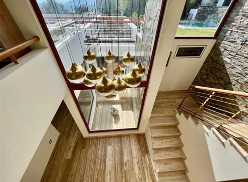 Vende Dueño: Casa De Lujo- Piscina, Jacuzzi Y 7 Habitaciones