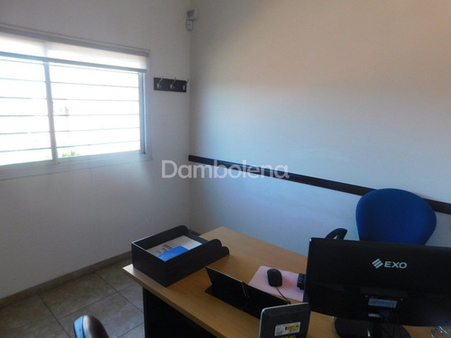 Imagen 29 de 30 de Oficina En Venta Sobre Colectora Acceso Oeste - Moreno