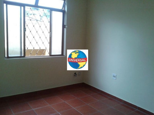 Imagem 3 de 8 de Casa 3 Quartos No Cachoeirinha - 492