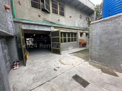 Km Comercial En Alquiler En El Hatillo, Distrito Metropolitano