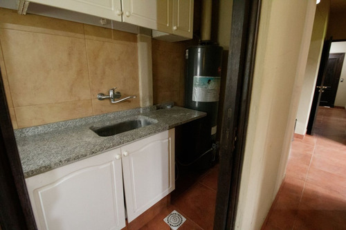 Venta Chacra Casa 4 Amb En Pilar