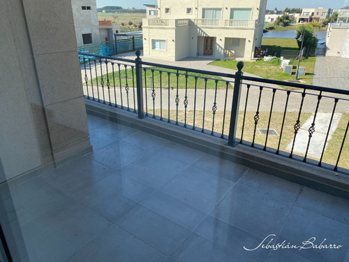 Casa A La Venta En Canning