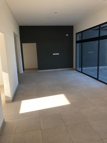 Casa En Venta En Zona Norte Cardales Village Campana
