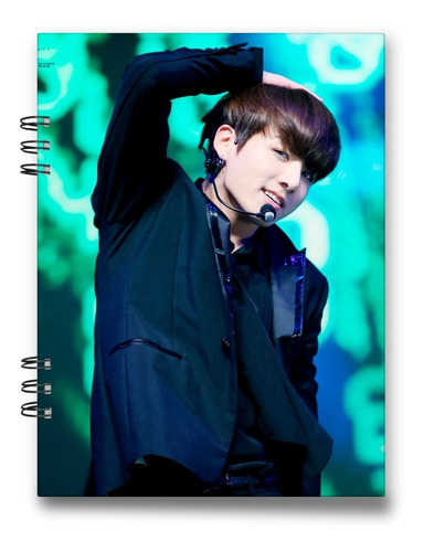 Imagen 2 de 2 de Bts Cuaderno Jungkook 15x20 Cms Mediacarta 100 Hojas Cuadros