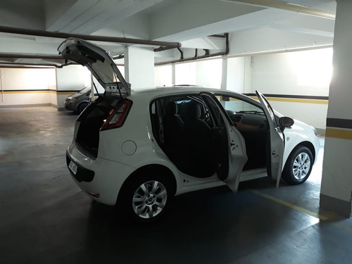 Vende-se Fiat Punto 1.4 Attractive Flex 5p