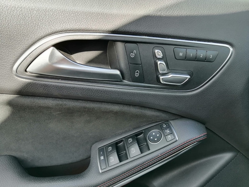 Imagen 10 de 19 de Mercedes Benz Gla 220 Diesel