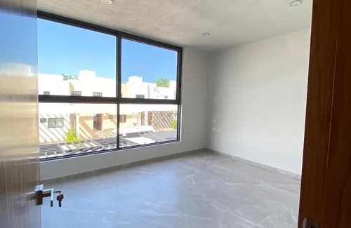 Casa Con Alberca Privada, En Venta, Residencial Rio, Huayacán, Cancún