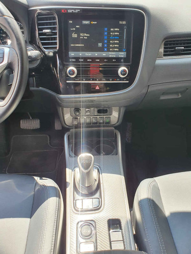 Imagen 14 de 15 de Mitsubishi Outlander 2020 5p Limited Hbrido L4/2.0 Aut
