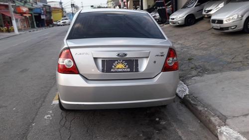 Imagem 5 de 9 de Ford Fiesta 1.6 Mpi Sedan 8v 2005