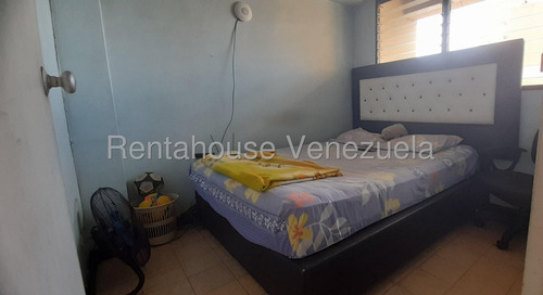 Venta De Apartamento En Altagracia Cl Mls 26-285