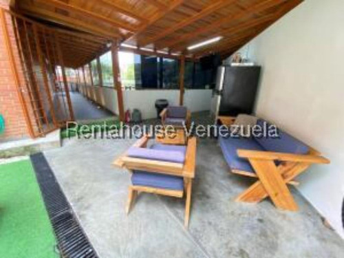 #25-24472 Hermoso Planta Baja Remodelada En Urb. Manzanares