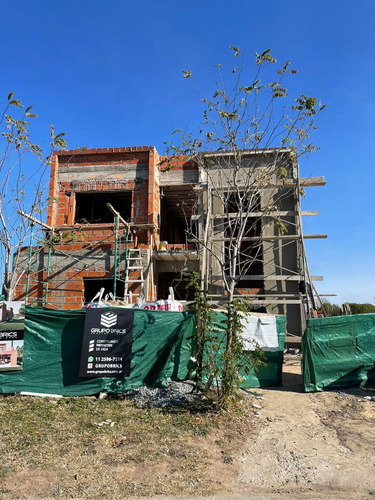 Imagen 14 de 22 de Casa En Dos Plantas - Santa Elena - Pilar Del Este