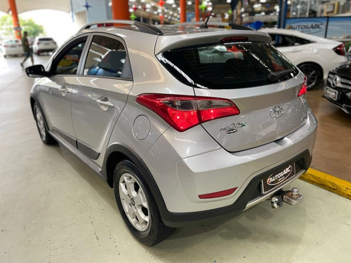 Imagem 4 de 19 de Hyundai Hb20x 1.6 16v Style 2015