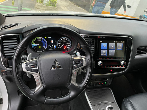 Mitsubishi Outlander 2.4 Limited Cvt