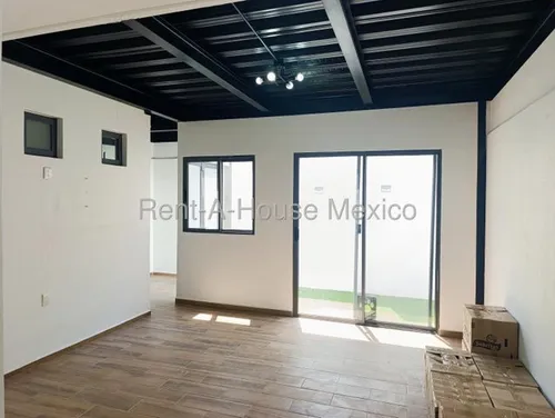 Zákia, Renta - Casa Con Cuarto De Tv, 3 Recámaras, Amenidades
