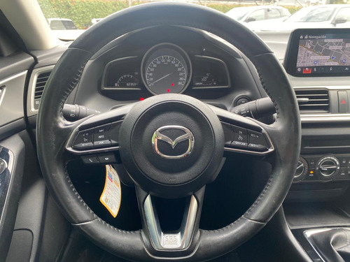 Mazda NEW 3 V