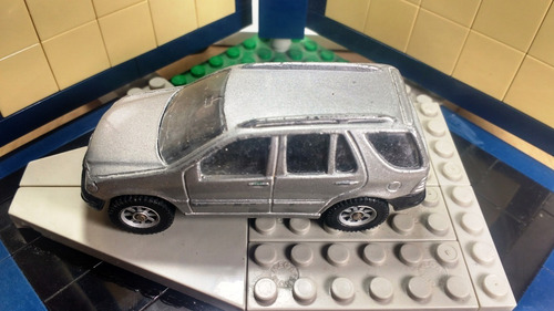 Priviet Suv Luxury Mercedes Benz Ml 320 Maisto Hw 1 (Usado)