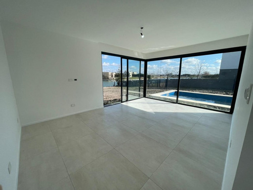 Casa En Venta Barrio San Sebastián - Barrio Privado Zona Norte - Entrega Inmediata - Dueño Directo Sin Comisión.