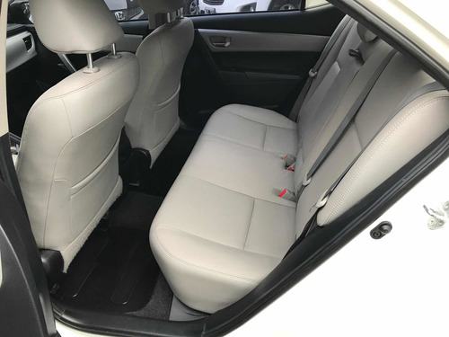 Imagen 8 de 15 de Toyota Corolla 2015 1.8 Xei Cvt Pack 140cv