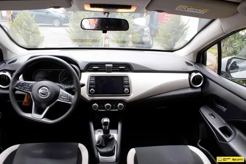 Nissan Versa 1.6 Sense Mt