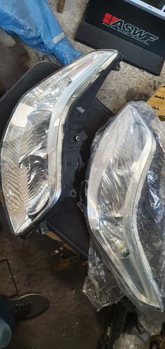Citroën C4 Pallas Farol
