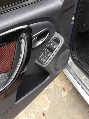 Renault Sandero Stepway 2012 1.6 Privilege 105cv