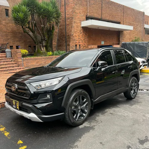 Toyota RAV4 2.5L X-Road 4X4