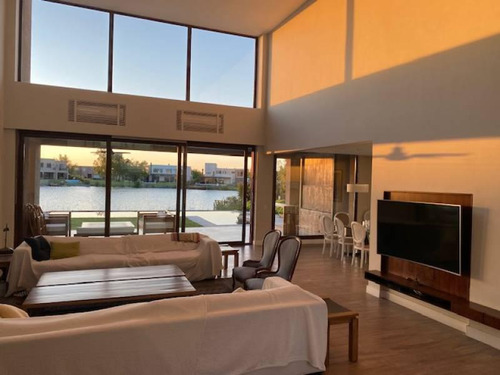 Casa En Venta En Barbarita, General Pacheco, Tigre
