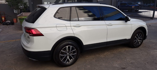 Imagen 12 de 22 de Volkswagen Tiguan Trendline 2018 1.4t 3 Filas La Mejor Us