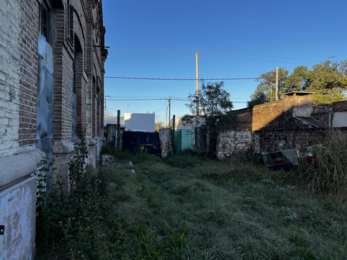 Vendo Histórico Edificio En Basavilbaso, Entre Ríos.
