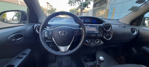 Imagen 16 de 16 de Toyota Etios 2016 1.5 Sedan Xls