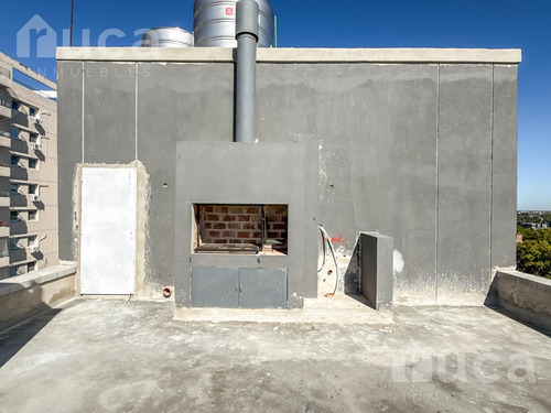 Excelente Departamento, 3 Ambientes Con Imponente Terraza Propia En El Corazón De Beccar