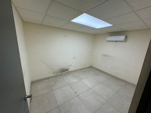 Bodega Comercial En Venta En Ave. Nogalar En San Nicolás