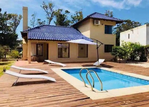 Casa En Alquiler Por Temporada De 4 Dormitorios En Punta Ballena
