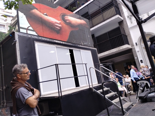 Camión Con Pantalla De Led Promoción Publicidad Móvil Campañ