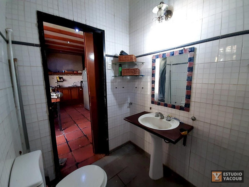 Casa Venta 3 Dormitorios - Terreno 10x30 - 300 Mts 2 Totales 110 Mts 2- Manuel B Gonnet