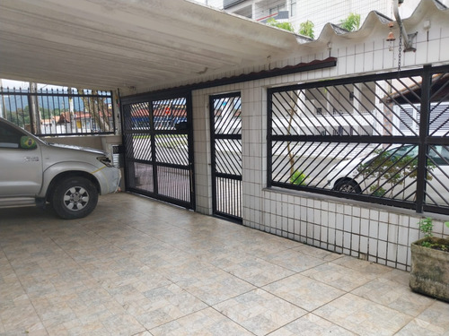 Casa Isolada Com 4 Quartos, Sendo 2 Suites- 250m² - Lado Praia Com Edícula - Confortom Elegancia |