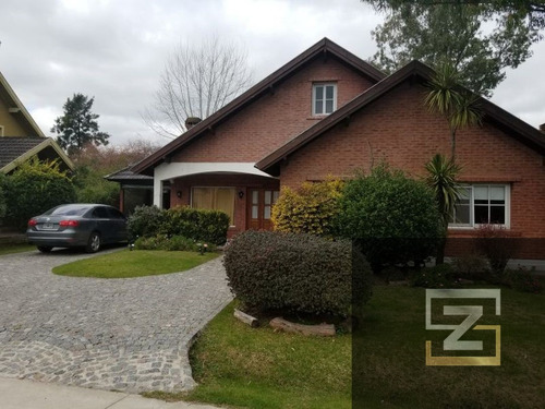 Casa En Alquiler De 3 Dormitorios En Echeverría Del Lago