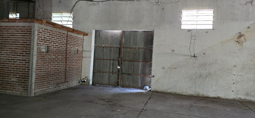 Galpón 1000 M2 C/ Ofi Y Baño - Centenario