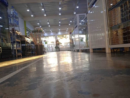 Imagen 7 de 13 de Local Comercial Venta Century 21 Plaza Francia 04125033903
