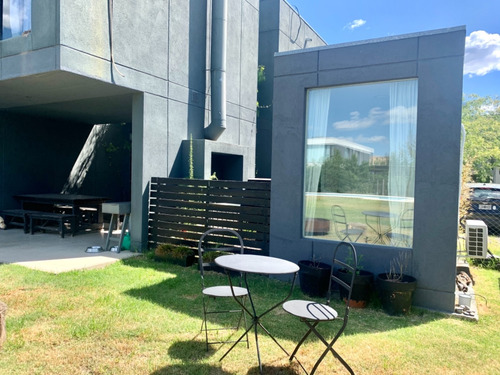Casa En Venta 5 Amb En Santa Teresa, Villanueva.
