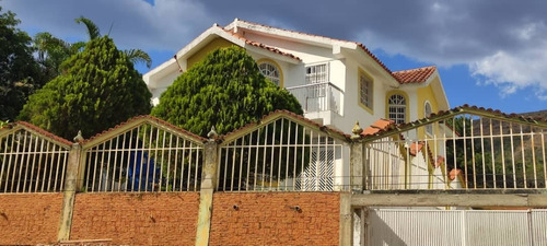 Venta Casa Colinas De Guataparo Valencia Con Pozo