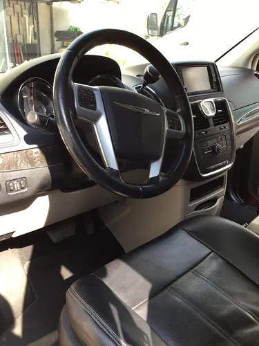 Chrysler Town & Country 3.6 Limited Mt