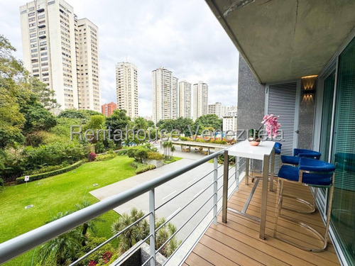 Gran Apartamento Remodelado En Alquiler, Urb. Sebucan