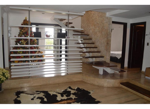 Casa En Venta Con Anexo En La Suiza San Antonio De Los Altos