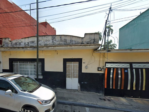 Sk01- Casa En Remate Bancario En C. Sur 35, Centro, Orizaba, Ver. (65% Debajo De Su Valor Comercial)