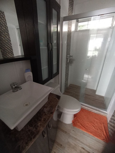 Imagen 9 de 12 de Apartamento En Mañongo, Res. Santa Teresita Carlos Tona Cod: Foa-2051