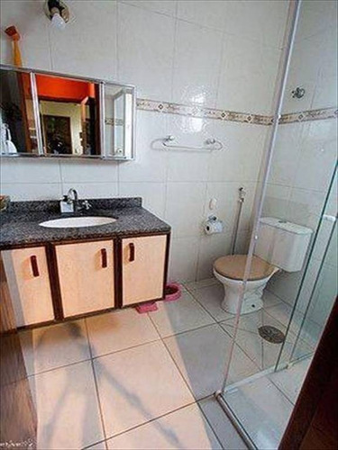 Imagem 9 de 21 de Sobrado De 3 Dormitórios Com Suite E Garagem Lateral Do Quartel 2 Quadras Da Avenida Antonio Emmerck Ponto De Ônibus E Lotações - Hm2278