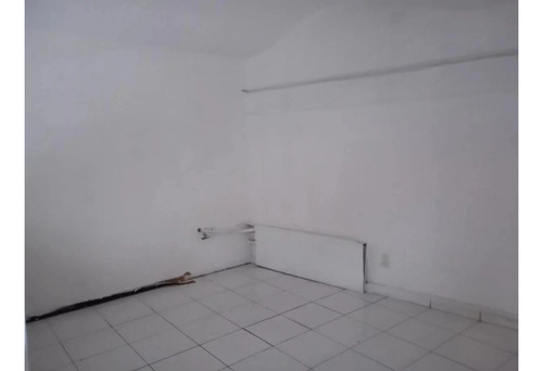 Local En Venta Para Inversion En Calzada Del Hueso En Plaza Comercial, En Alcaldia Coyoacan, Cm28-ru